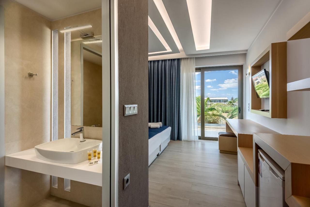 Marinos Beach Hotel بلاتانيز المظهر الخارجي الصورة