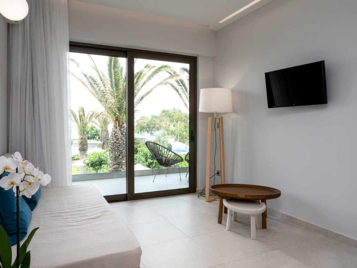 Marinos Beach Hotel بلاتانيز المظهر الخارجي الصورة